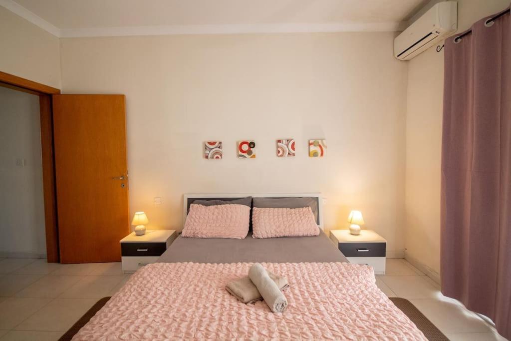 Modern Apt In The Heart Of Maltese Nightlife San Giuliano Esterno foto