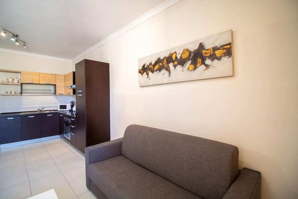 Modern Apt In The Heart Of Maltese Nightlife San Giuliano Esterno foto