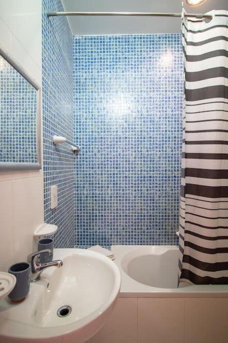 Modern Apt In The Heart Of Maltese Nightlife San Giuliano Esterno foto